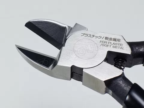 Photo de Ak Interactive - Pince Coupante Laterale pour Plastique et Metal Leger