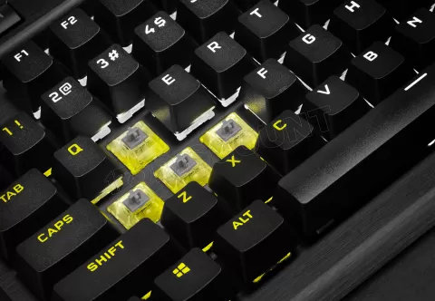 Photo de Clavier Gamer mécanique (Cherry Corsair OPX) Corsair K70 Pro RGB (Noir)