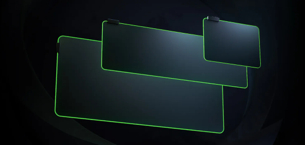 Le Tapis de Souris Razer Goliathus Chroma RGB - Taille 3XL (Noir) est l'accessoire ultime pour les gamers en quête de style et de performance.